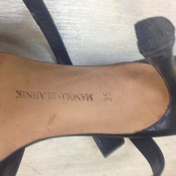 Manolo Blahnik blk 35 crocodile toe - Picture 4 of 4