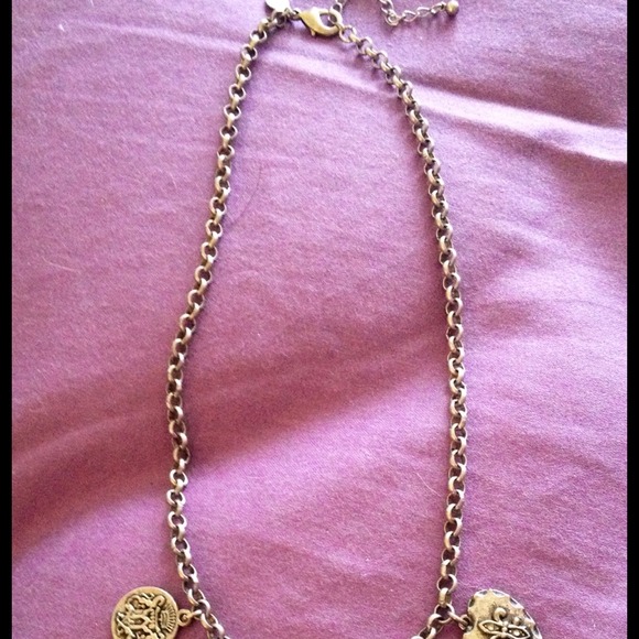 ✋Sold in bundle✋💗Adorable statement necklace - Picture 4 of 4