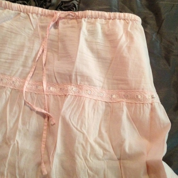 Baby pink skirt - Picture 3 of 3