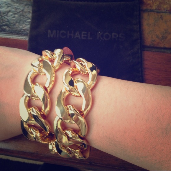 Michael Kors Wrap-around BRACELET