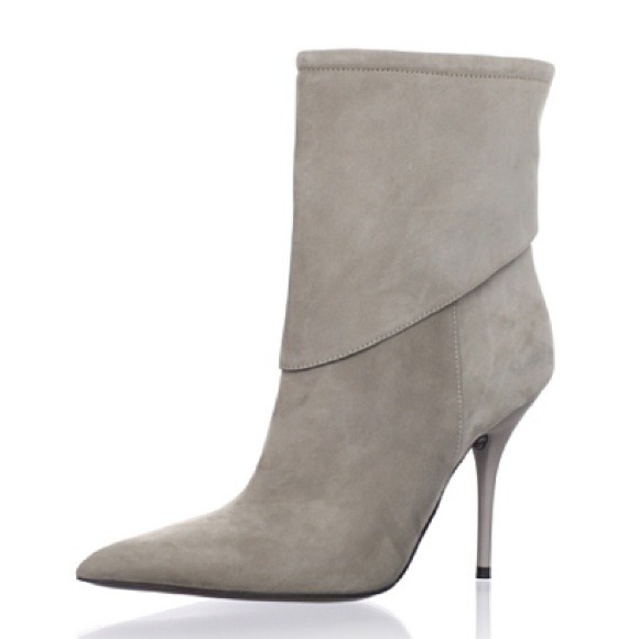 ⭕n hold, Calvin Klein Collection Kavie Stiletto - Picture 2 of 4