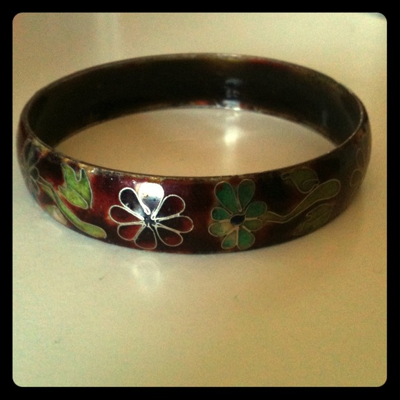 Cute flower cuff bracelet
