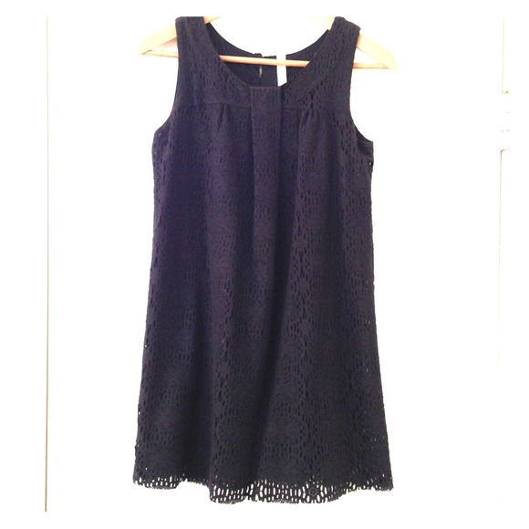 Dresses & Skirts - lace LBD