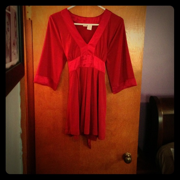 Red top - Picture 1 of 2