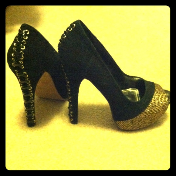 Beautiful pair of high heels!
