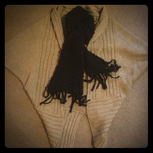 🔴SOLD🔴Barely used sweater shrug🍁
