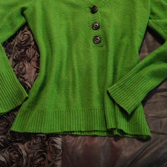 Sweater - Picture 2 of 2