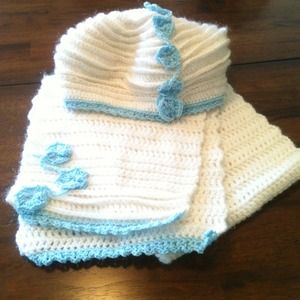 💥On Hold!!💥White Knit Scarf and Hat!!