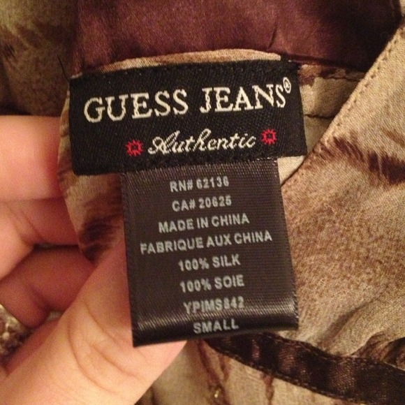 Beautiful Guess top - Picture 2 of 3