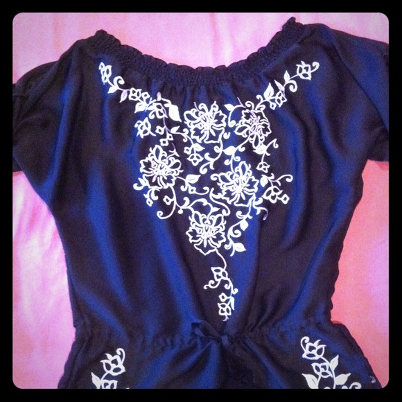 White House Black Market Tops - ✋Saved for kelliejones1✋