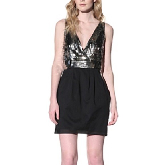 Sheri Bodell Dresses & Skirts - Last Day! Sheri Bodell Armor Shift Dress