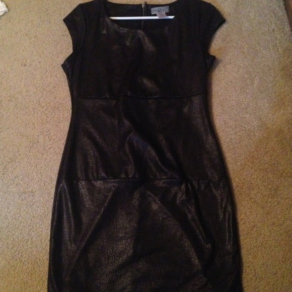 Leather-like LBD - Picture 3 of 4