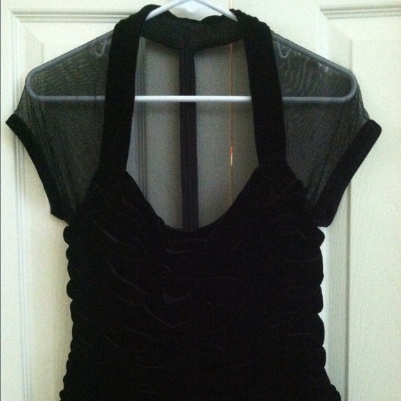 Black Tadashi velvet top- Price Reduced!!! 🌟🌟🌟