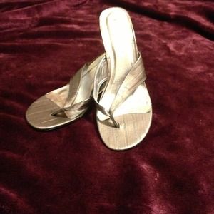 Fashionable Thong Heels