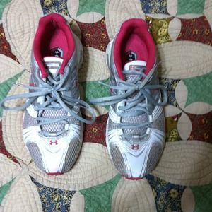 Under Armour tennis shoes