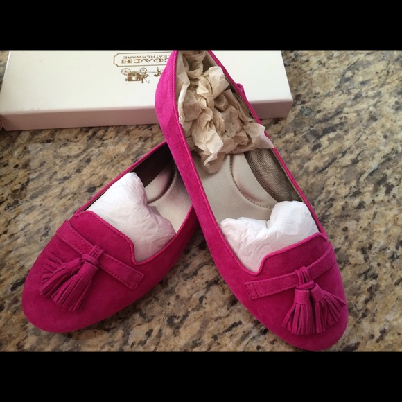 Coach Fuscia Deedra Suede shoes size 9