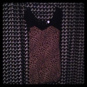 Leopard print body contour mini dress.