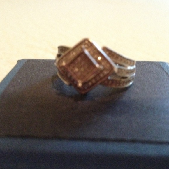 $RESERVED ALARRY$Sterling silver Pave diamond ring