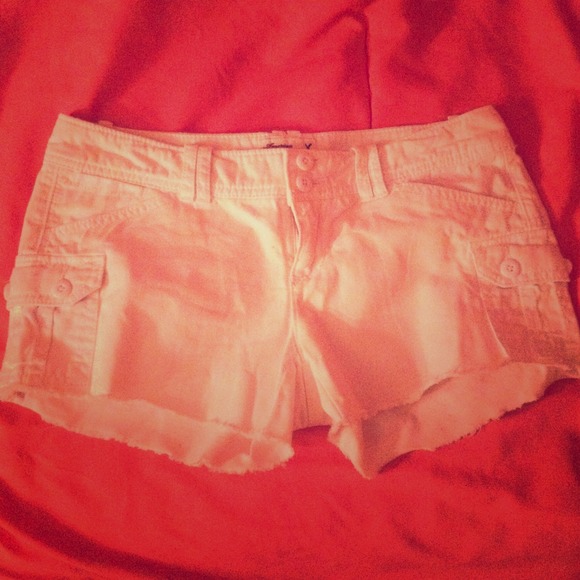❌SOLD❌ American eagle white cargo shorts