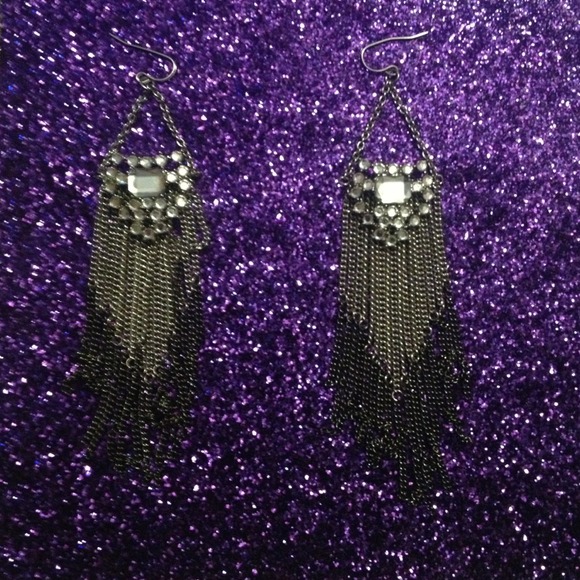 Chandelier earrings