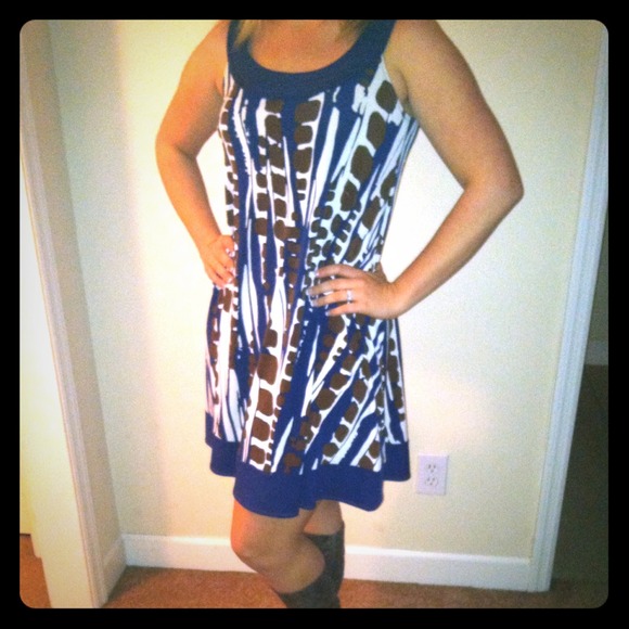 Super cute Navy & Brown dress