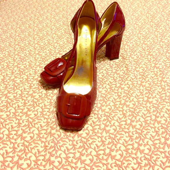 Etienne Aigner Wine Heels