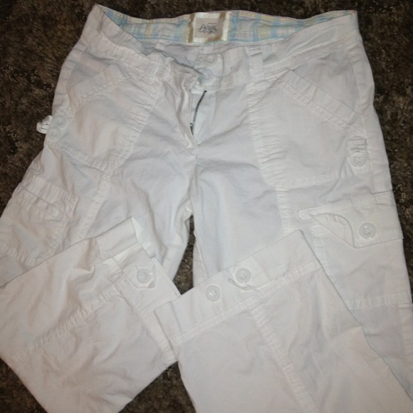 Reserved for @moxy White Capris