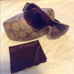 COACH Vail Sunglasses