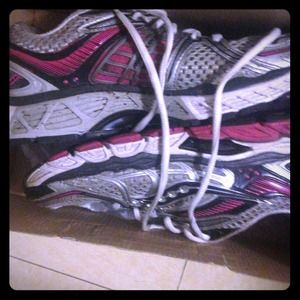 Saucony Pink Running Shoes
