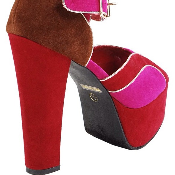 Open toe platform heel - Picture 2 of 2