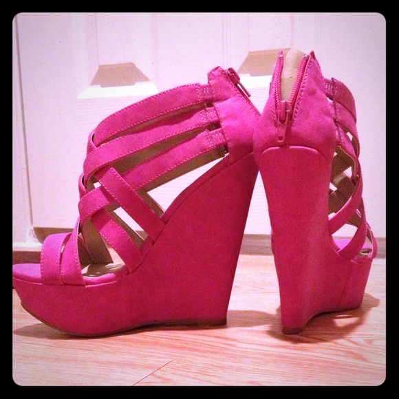 Steve Madden Wedges