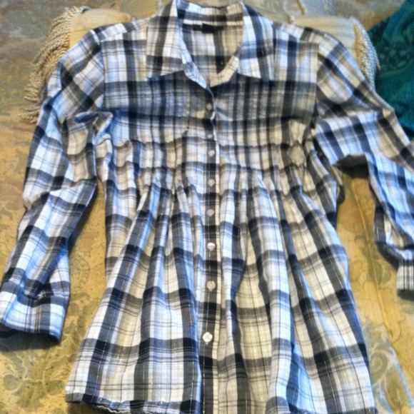 Long sleeve shirt & black dress in bundle