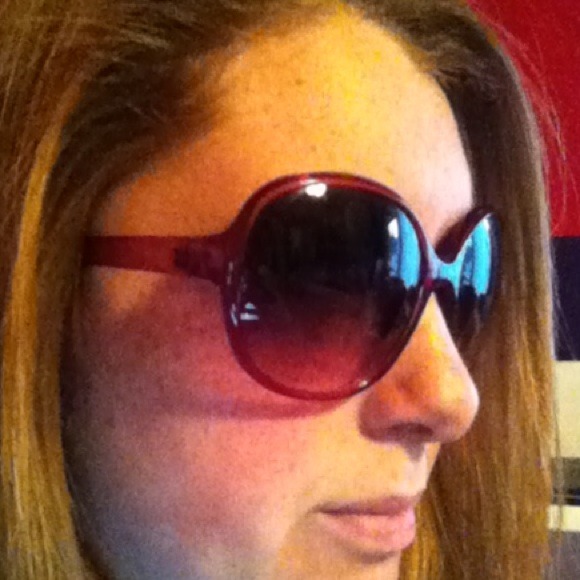 Pink sunglasses! - Picture 2 of 2