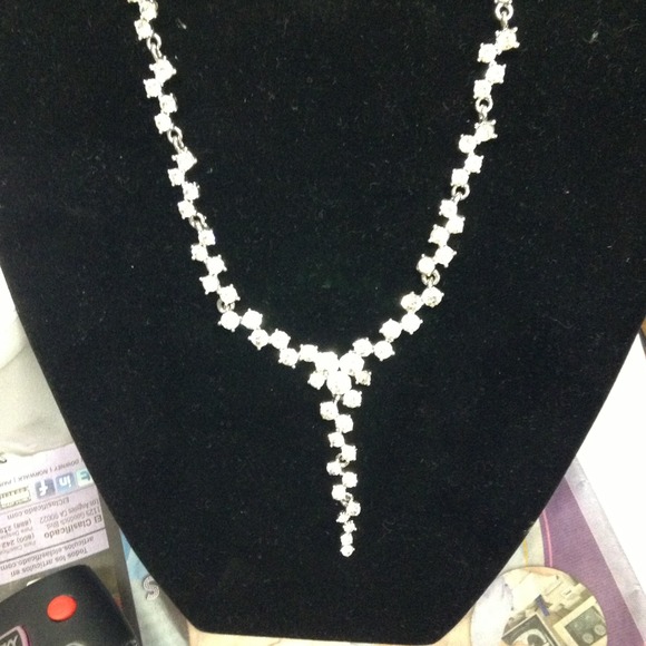 Neckless nw