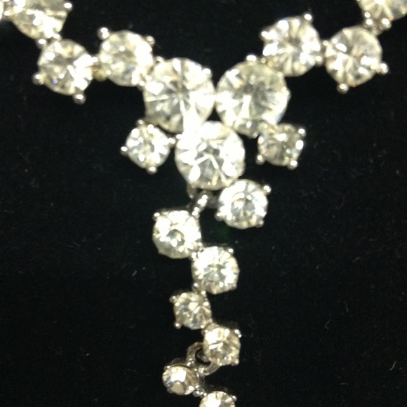Neckless nw - Picture 2 of 2