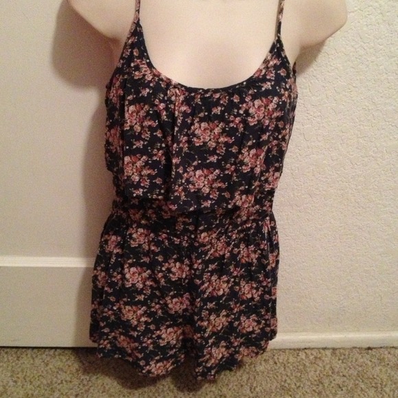 Other - Floral romper