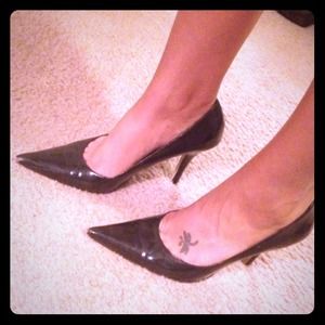 Black heels pointy toe
