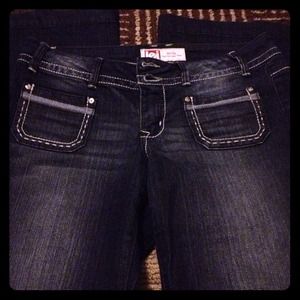 Lei jeans size 11 worn once, great condition:)