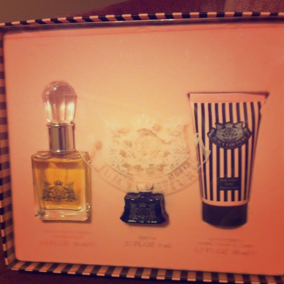Juicy Couture fragrance gift set