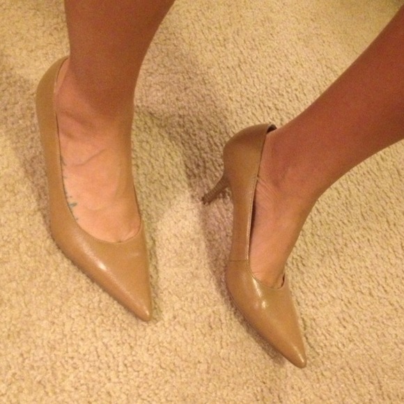 👠Great shape Tan heels👠