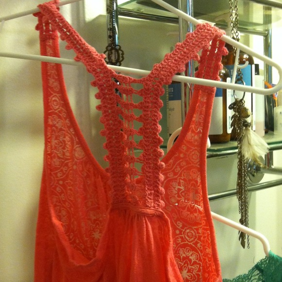 💌Sold💌 Tanks - Picture 3 of 3