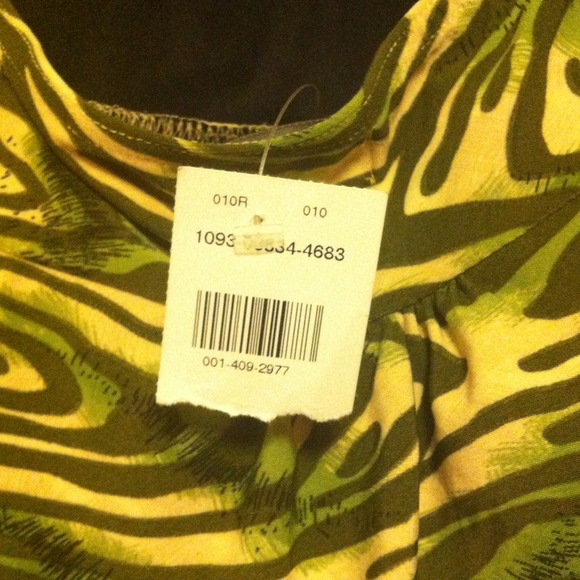 Funky Green Halter Dress - Picture 4 of 4