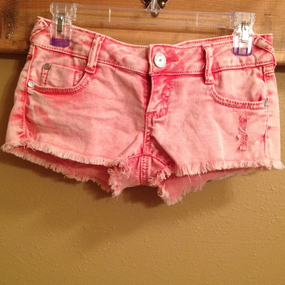 ::::: Sold:::::: Almost Famous shorts