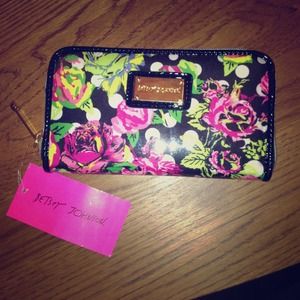 Betsey Johnson Zip Around Wallet