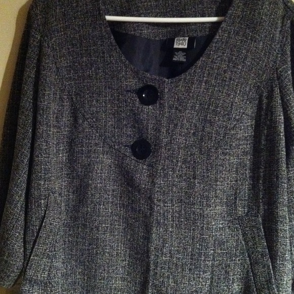 Black and white 2 price suit