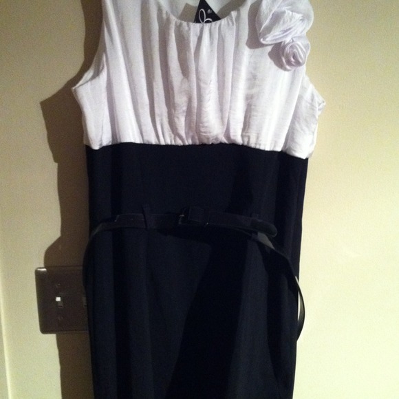 Black and white fitted dress