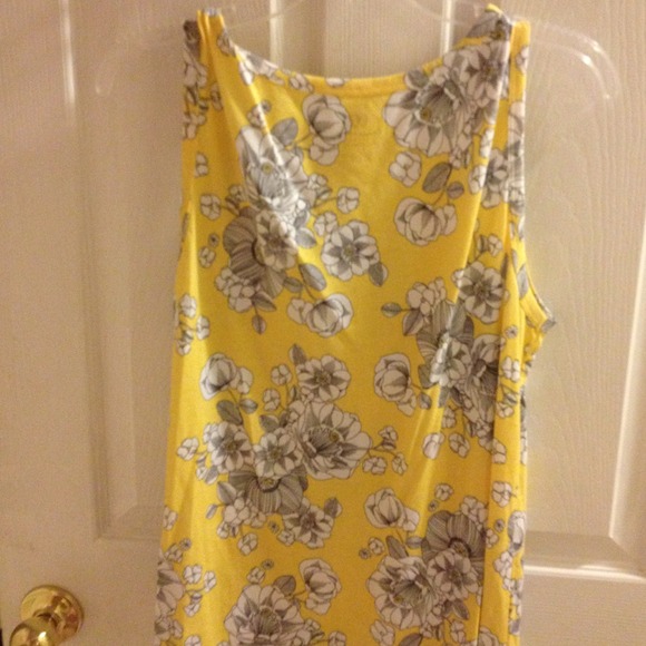 Top - Picture 2 of 3