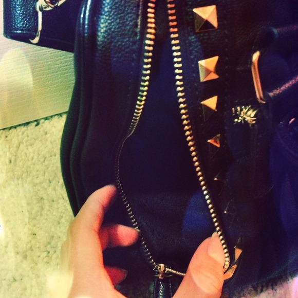 ⛔REDUCED⛔Black Studded Leather Bag - Picture 3 of 4