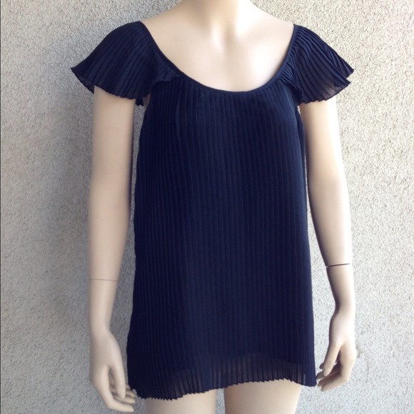 Chelsea Flower Tops - Chelsea Flower Pleated Swing Shirt