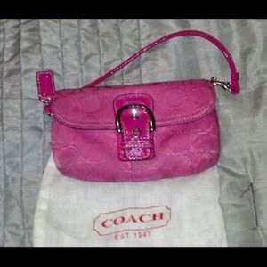 Coach Clutch